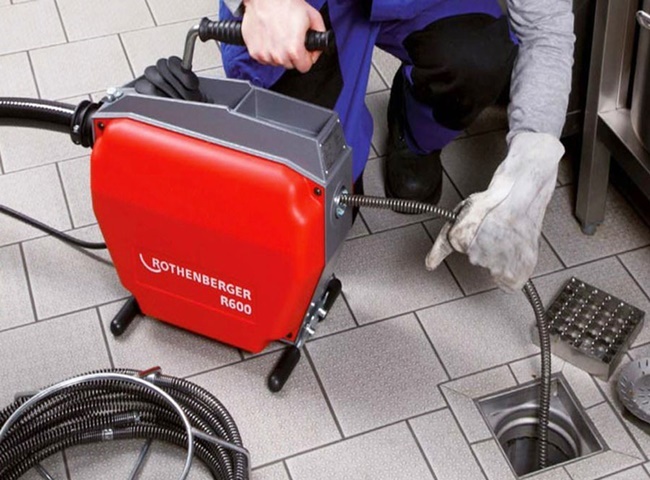 Công ty thông cống nghẹt quận 4 uy tín, chuyên nghiệp