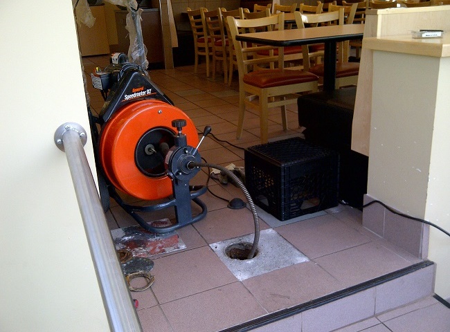 Bảng báo giá thông cống nghẹt quận 4 rẻ và hấp dẫn